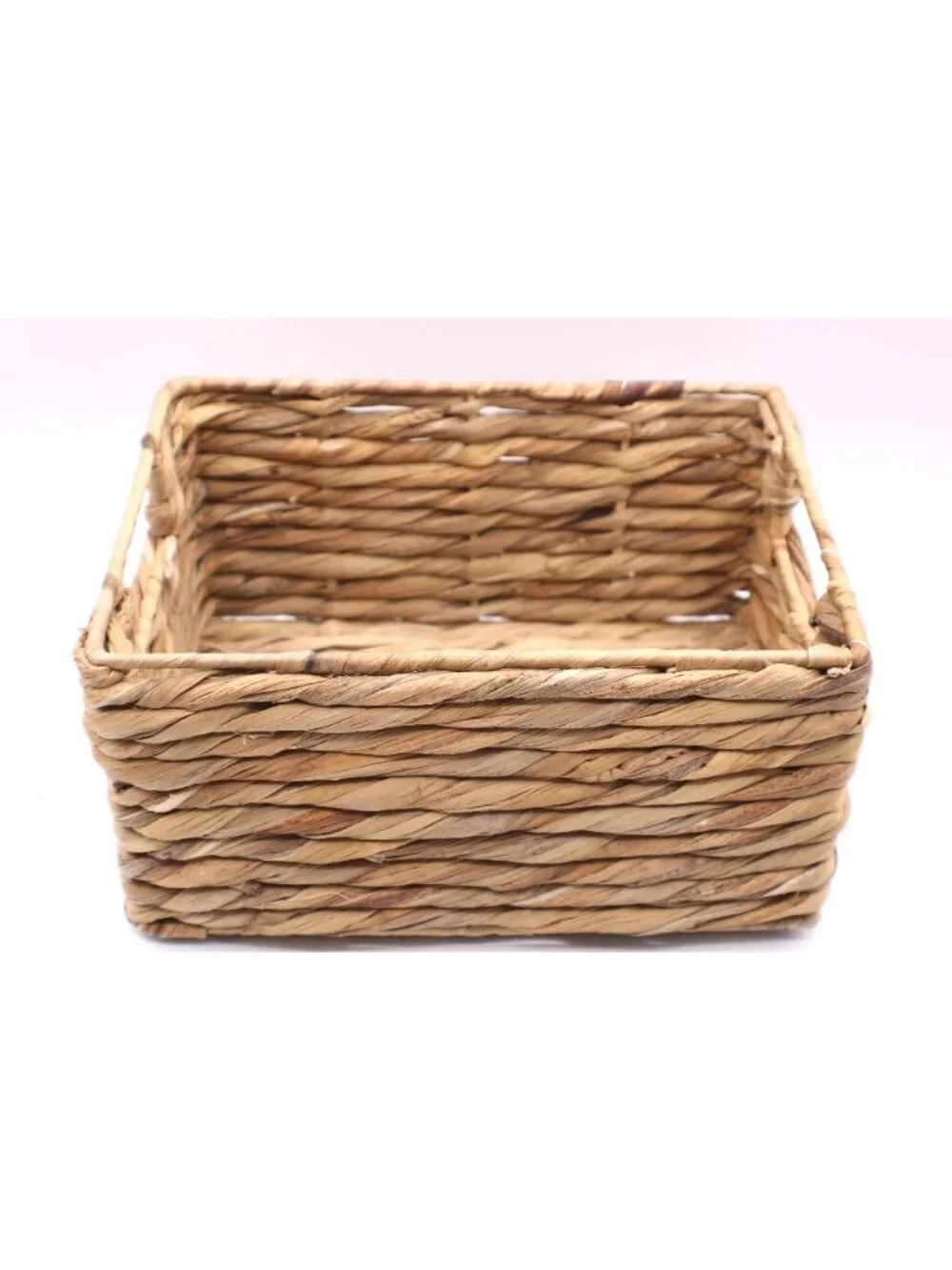 Un known handwoven natural